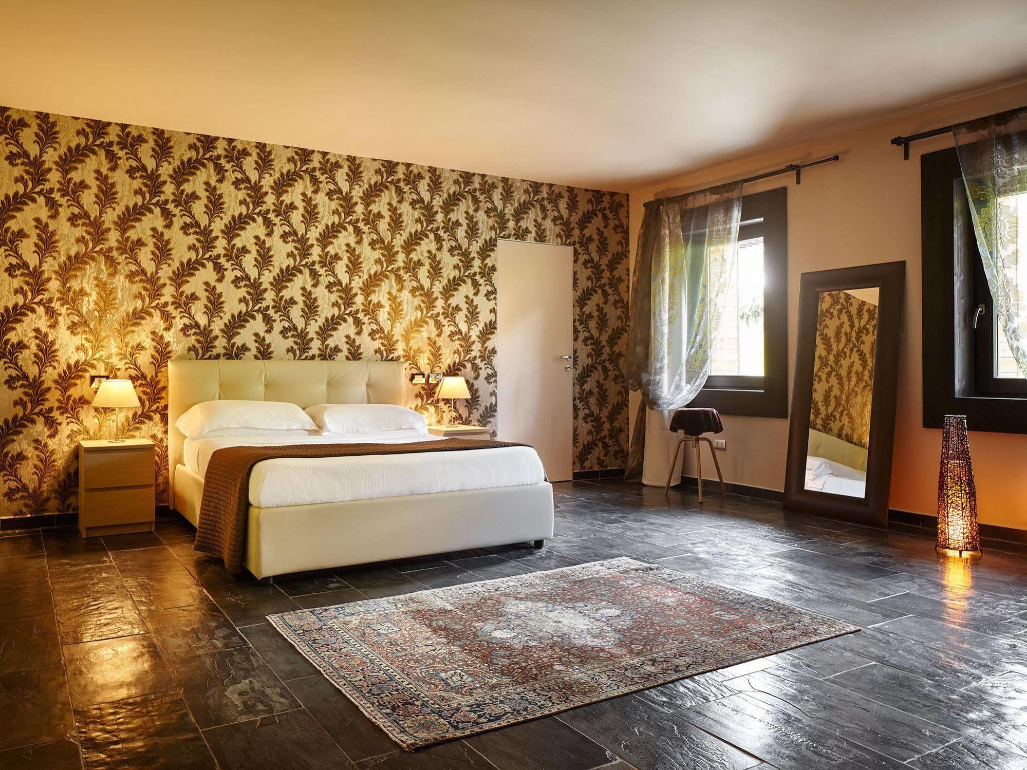 Maanja Lake Front Suite Lateis Buitenkant foto