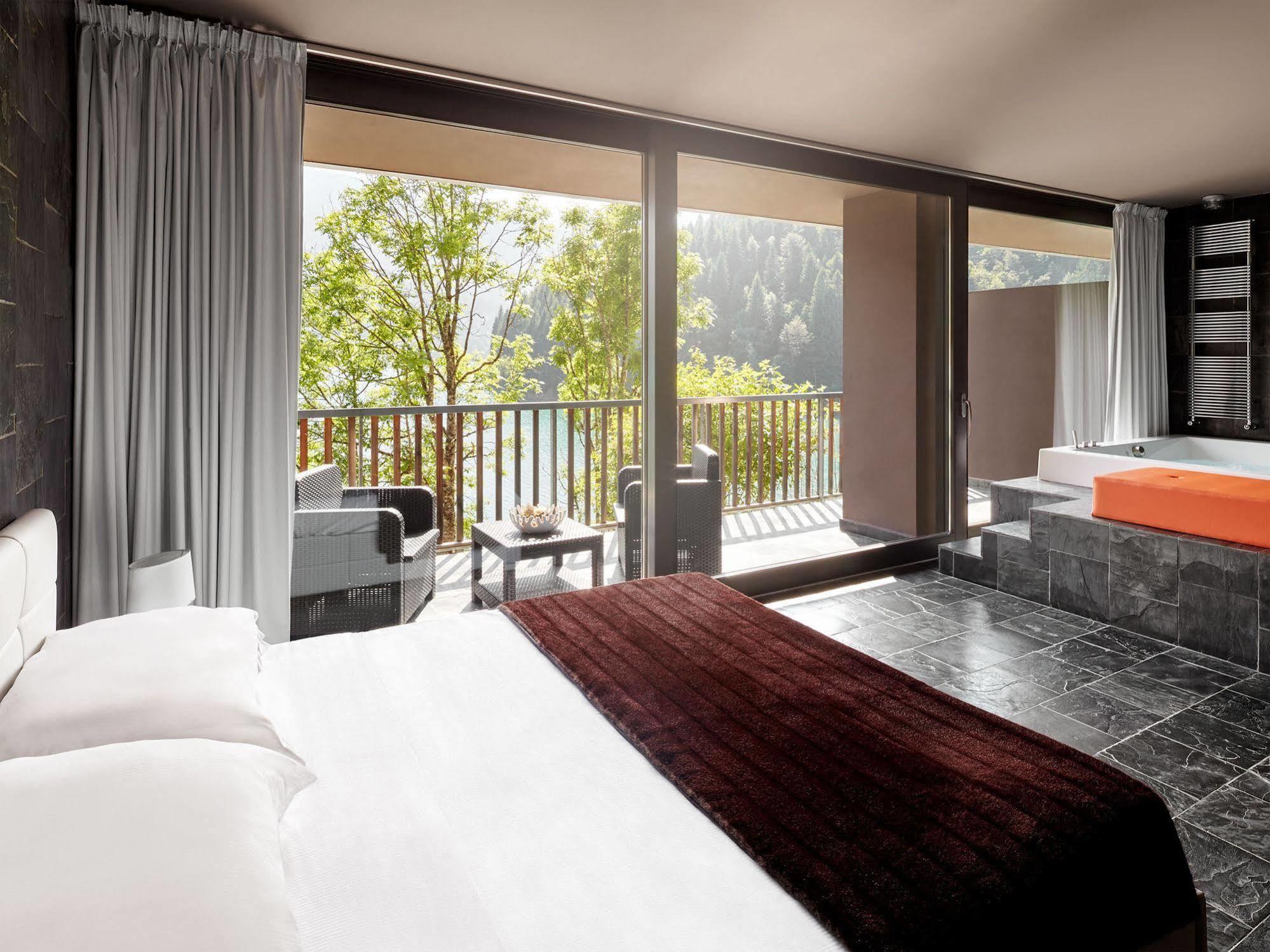 Maanja Lake Front Suite Lateis Buitenkant foto